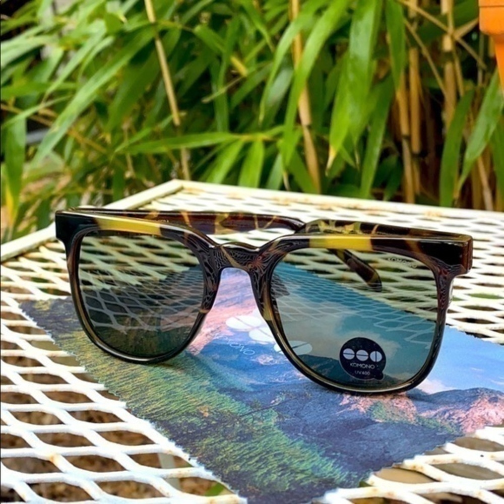 KOMONO Riviera Green Tortoise Sunglasses NEW - Picture 12 of 16